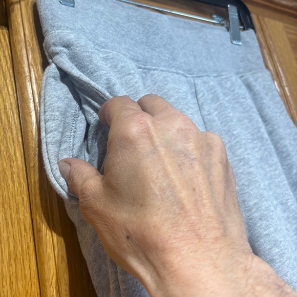 TNA Aritzia Airy AF Heather Gray Sweatpants XS - Picture 2 of 8